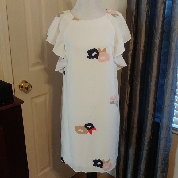 Floral dress - Picture 1 of 3